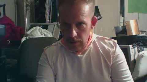 Snapshot of strokingjoe14585 chatting on January 12, 11:10 pm strokingjoe14585 online show from January 12, 11:10 pm