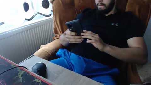 Snapshot of strongcoffee10 chatting on October 24, 5:59 am StrongCoffee online show from October 24, 5:59 am