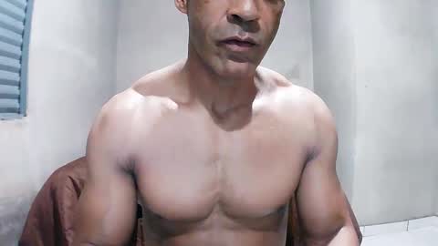 strongdaddyfantastic online show from April 8, 11:59 pm