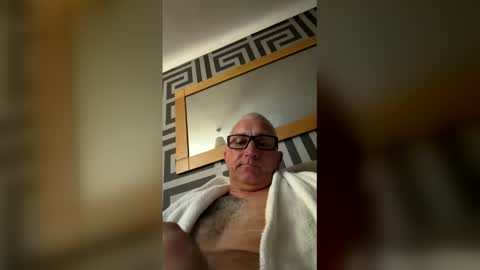 stu788 online show from April 12, 2:05 am