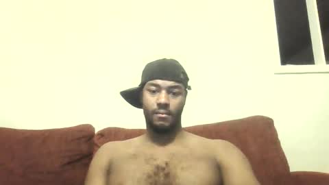 Snapshot of stud4cougar chatting on March 19, 5:22 am stud4cougar online show from March 19, 5:22 am