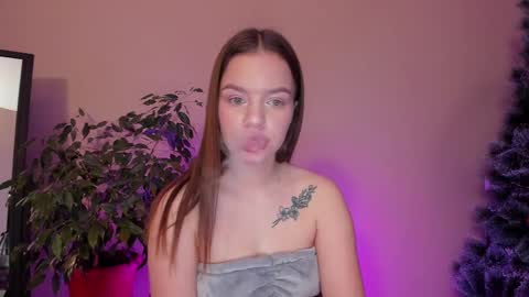 Mary online show from December 9, 3:54 pm