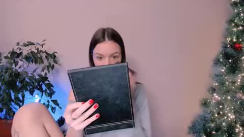 Mary online show from December 28, 7:33 am