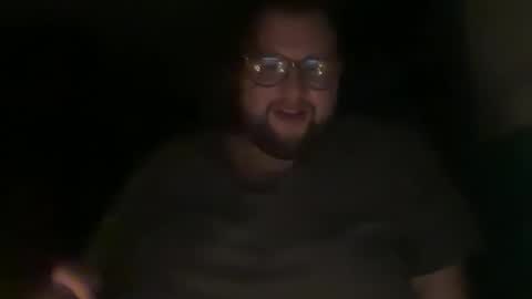 Snapshot of stungbyeros chatting on December 22, 2:28 am Eros online show from December 22, 2:28 am