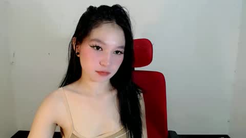 IM FLORIE online show from April 27, 8:23 am