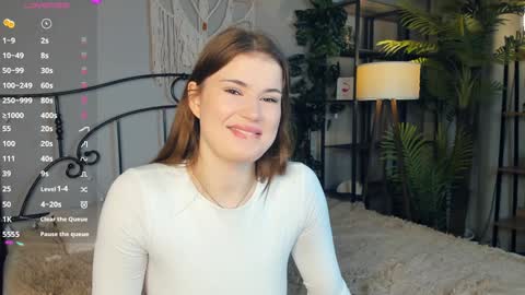 Snapshot of stunningly_beauty chatting on December 6, 5:20 am Sonya online show from December 6, 5:20 am