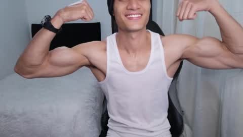 stylish man online show from April 11, 12:20 pm