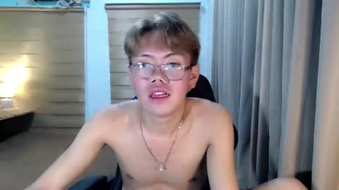 Snapshot of su_jin_oppa chatting on April 14, 12:11 pm Su-jin online show from April 14, 12:11 pm