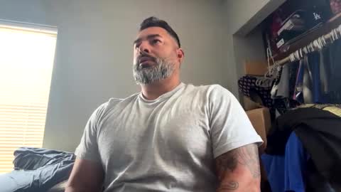 Snapshot of suavecito67 chatting on April 19, 3:44 pm suavecito67 online show from April 19, 3:44 pm
