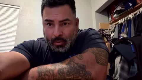 Snapshot of suavecito67 chatting on April 21, 2:51 am suavecito67 online show from April 21, 2:51 am