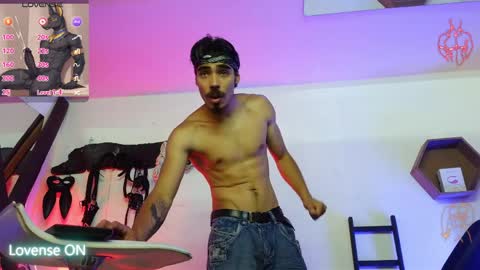 subarashi_ishi69 online show from April 2, 7:00 pm