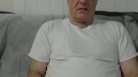 subforlatinas online show from December 15, 8:07 am