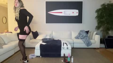 Sissy Isabella online show from November 6, 4:57 am