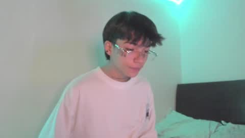 Snapshot of submissive_boyy_ chatting on December 15, 3:31 pm nico online show from December 15, 3:31 pm