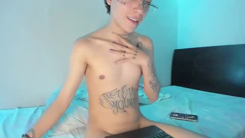 Snapshot of submissive_boyy_ chatting on January 4, 6:51 pm nico online show from January 4, 6:51 pm