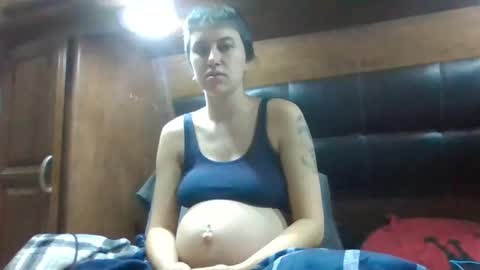 Snapshot of submissivebabe_24 chatting on November 1, 11:29 pm submissivebabe_24 online show from November 1, 11:29 pm