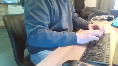 submissivguy online show from November 15, 9:21 pm