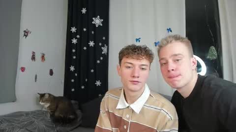 Snapshot of successful_kevin chatting on January 16, 7:51 pm Kevin online show from January 16, 7:51 pm