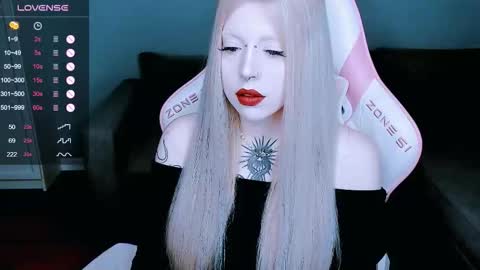 succubus_leslie online show from December 15, 11:53 pm