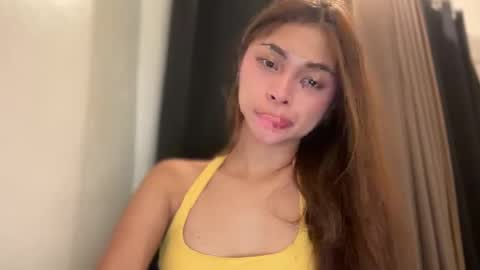 Snapshot of suckablechick chatting on February 3, 12:43 pm Marry online show from February 3, 12:43 pm