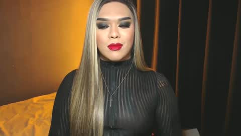 Snapshot of suckablecockoffreya chatting on January 12, 3:25 pm JADE ELYSE online show from January 12, 3:25 pm