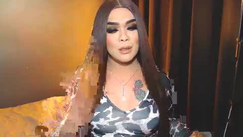 Snapshot of suckablecockoffreya chatting on February 4, 11:05 am JADE ELYSE online show from February 4, 11:05 am