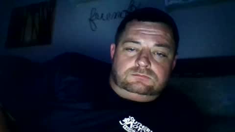 Snapshot of suckurclit40 chatting on December 3, 3:03 am suckurclit40 online show from December 3, 3:03 am