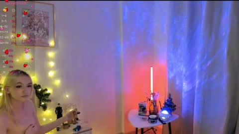 sue_everett online show from December 22, 6:15 pm