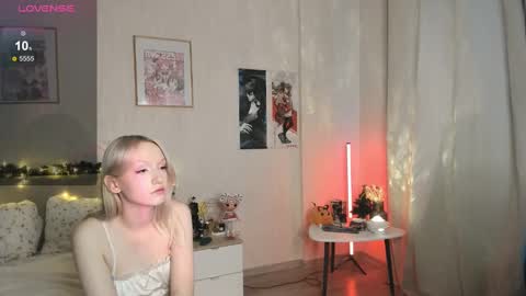 sue_everett online show from February 12, 12:44 pm