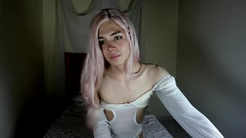 sue online show from May 10, 3:23 am