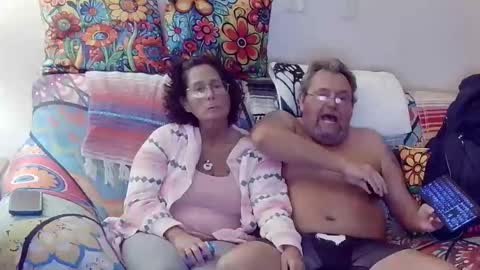 suenixon online show from January 10, 12:23 am