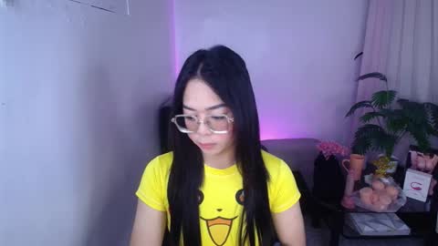 Snapshot of suequigaman chatting on February 5, 4:50 am Sue online show from February 5, 4:50 am