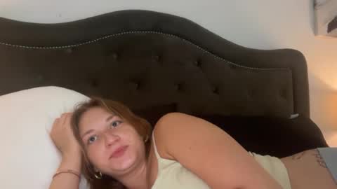 suerrab3304 online show from June 24, 7:24 pm