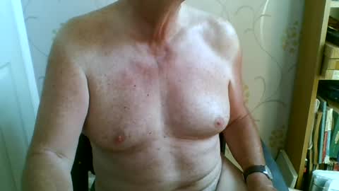 suffolkboy4 online show from June 24, 8:24 am