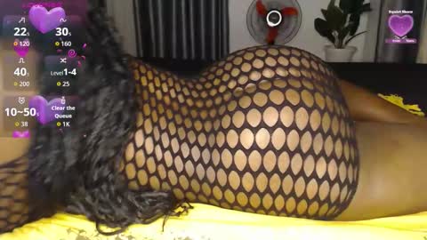 Snapshot of sugar_br0wn chatting on March 13, 5:41 pm sugarboooty online show from March 13, 5:41 pm