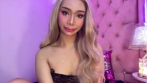 your ultimate goddess online show from April 14, 7:53 pm