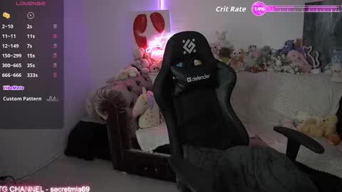 Mia online show from September 14, 9:03 pm