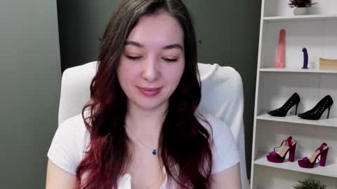 Snapshot of sugar_xmegan chatting on February 25, 7:51 am Megan online show from February 25, 7:51 am