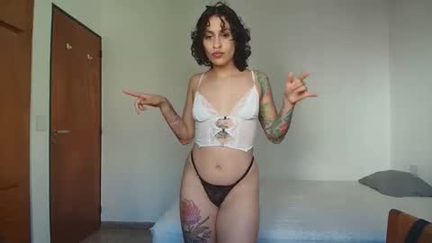 Snapshot of sugarforyoubody chatting on October 31, 7:59 pm Sugarforyourbody online show from October 31, 7:59 pm