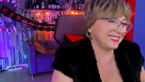 Vivien online show from October 28, 1:47 pm