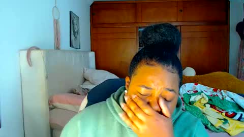 Snapshot of suggarbaby1 chatting on October 9, 3:48 am Cami Back in 2 hours online show from October 9, 3:48 am