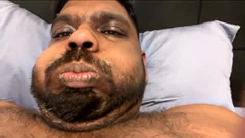 Let me be your knight that saves you online show from April 18, 4:11 pm