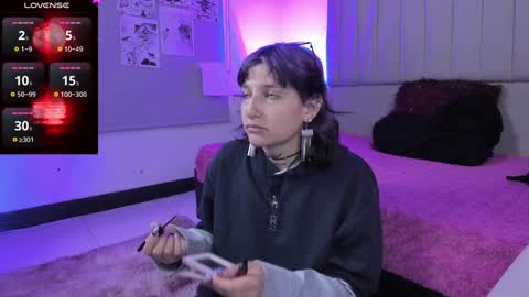    online show from January 9, 12:19 pm