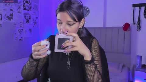    online show from March 7, 12:12 pm