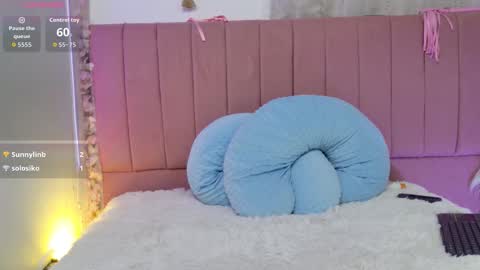 sukilove18 online show from November 9, 1:48 am