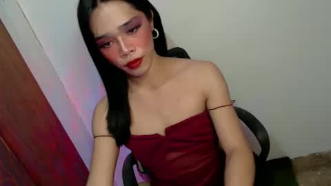 sultry_sirenxx online show from February 3, 4:35 am