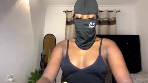 maskedtemptress online show from November 24, 12:10 am