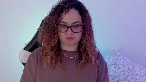 Snapshot of sultrysecrets_ chatting on June 22, 6:49 pm Ann online show from June 22, 6:49 pm