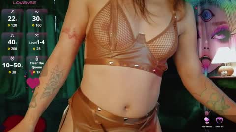 Snapshot of summer__xo chatting on April 17, 10:13 pm Summer online show from April 17, 10:13 pm