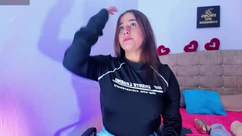 summer_girls01 online show from November 21, 4:00 am